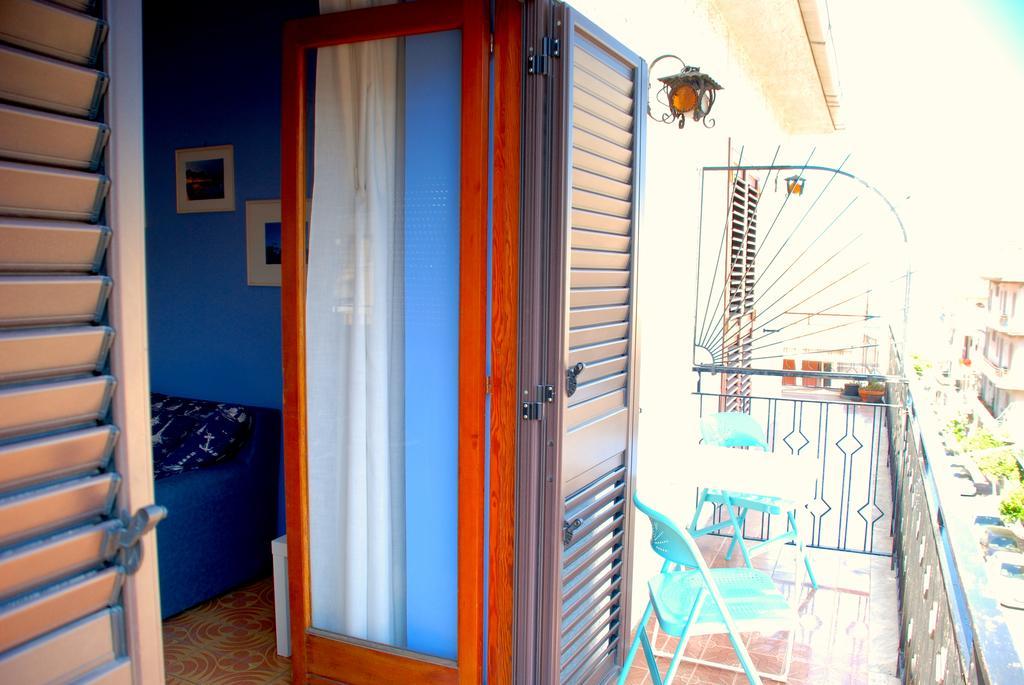 Appartement Casa Maccers à Giardini-Naxos Chambre photo